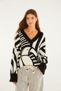 PULL TRICOT DECOTE V TUCA LEGAL